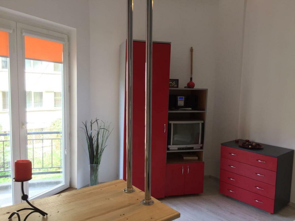 Cismigiu Garden Studio Apartment Bucharest Exterior photo